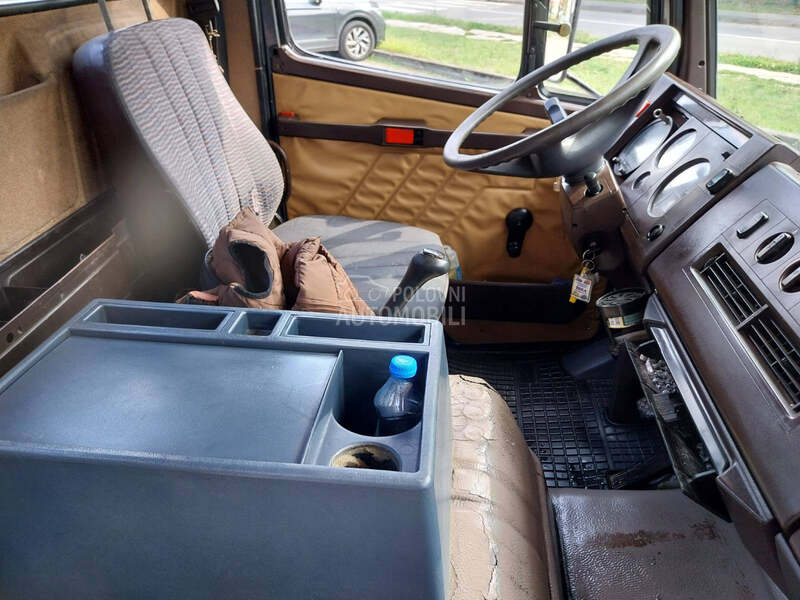 Mercedes Benz 814 kiper