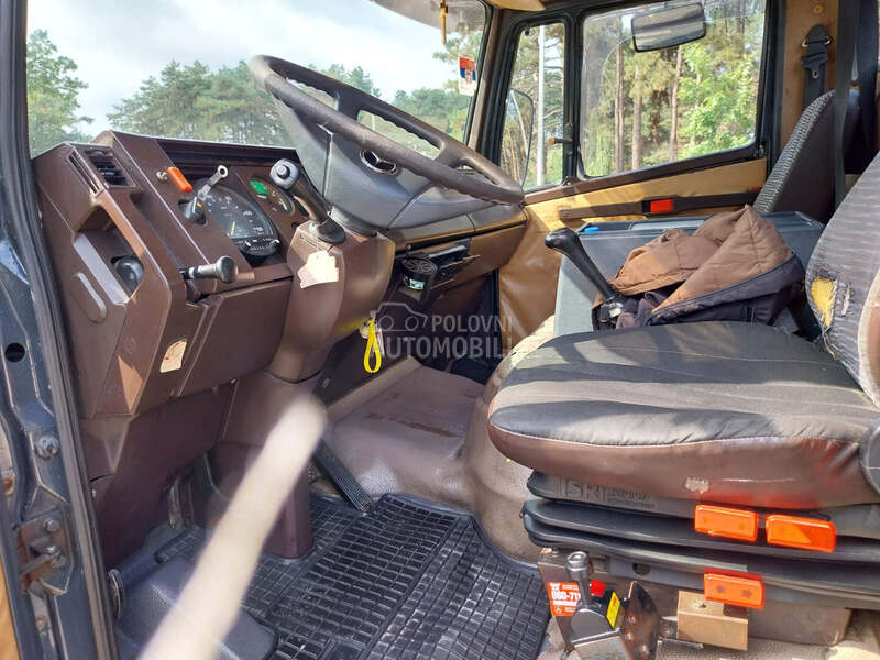 Mercedes Benz 814 kiper