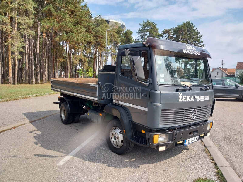 Mercedes Benz 814 kiper