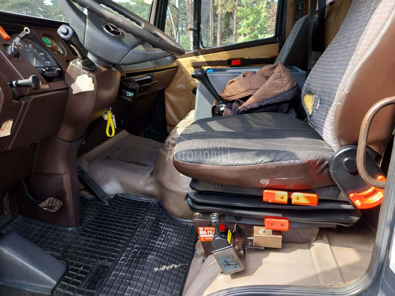 Mercedes Benz 814 kiper