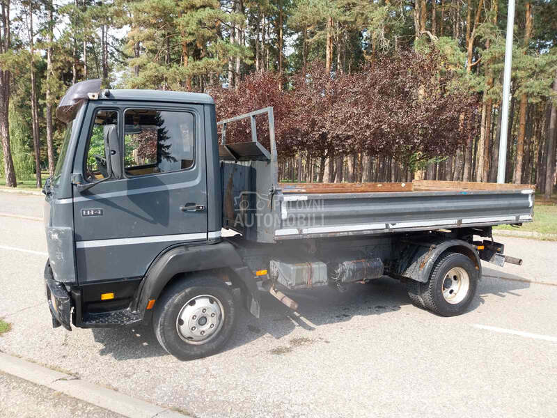 Mercedes Benz 814 kiper