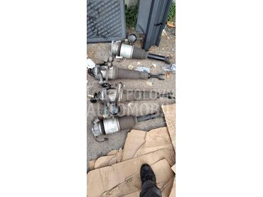 vazdusno vesanje za Audi A8 od 2002. do 2012. god.