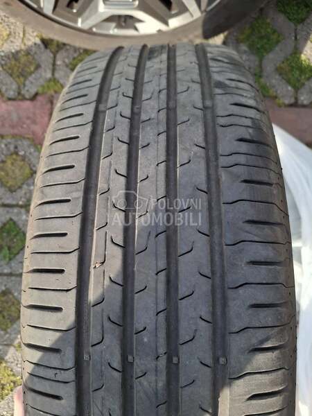 Continental 215/65 R17 Letnja