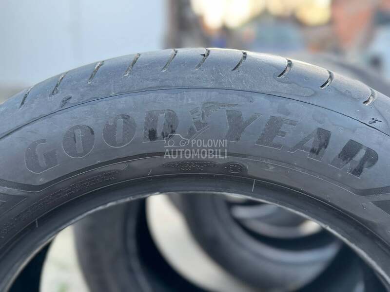 Goodyear 215/60 R17 Letnja