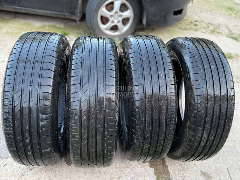 Goodyear 215/60 R17 Letnja