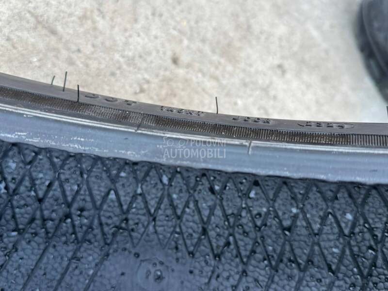 Goodyear 215/60 R17 Letnja