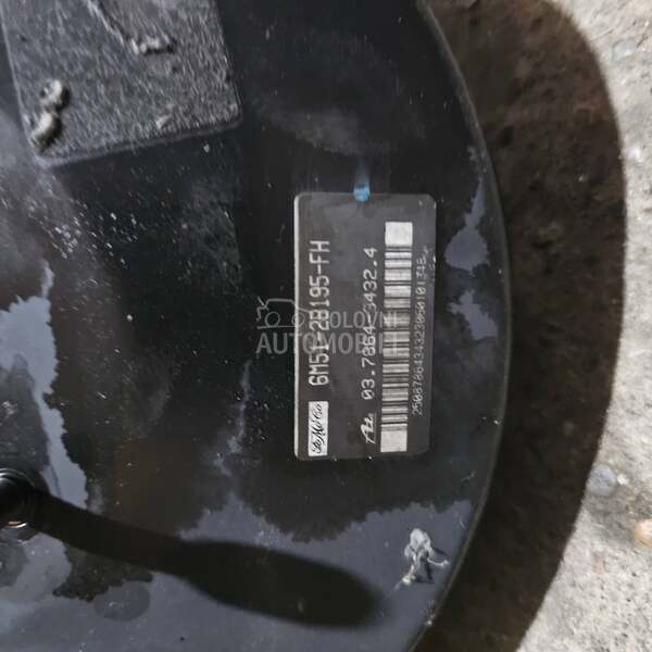 Kočiona servo pumpa