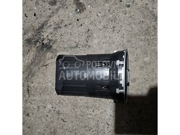 Ventilacija za Ford Focus od 2008. do 2011. god.