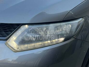 Far levi za Nissan X-Trail od 2013. do 2017. god.