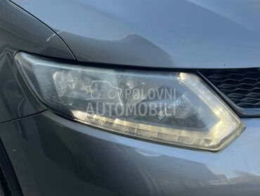 Far desni za Nissan X-Trail od 2013. do 2017. god.