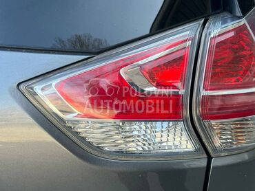 Stop svetlo gepeka desno za Nissan X-Trail od 2013. do 2017. god.