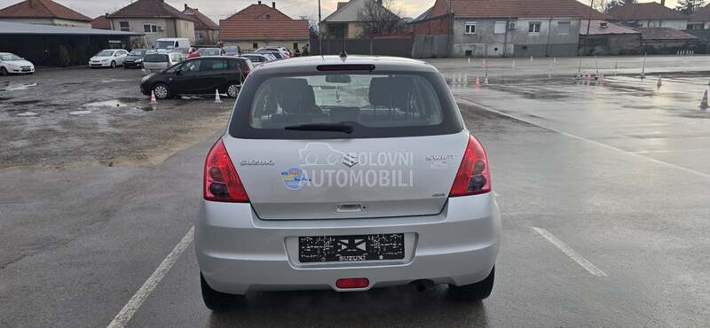 Suzuki Swift 1.3 CH 4X4