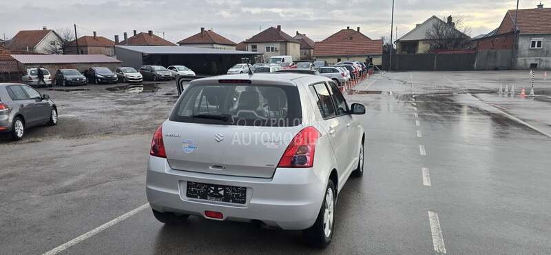 Suzuki Swift 1.3 CH 4X4