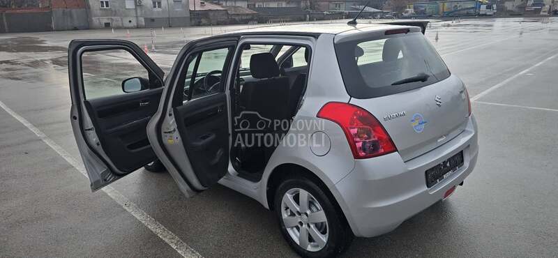 Suzuki Swift 1.3 CH 4X4