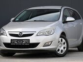 Opel Astra J 1.6 / SERVIS / REG