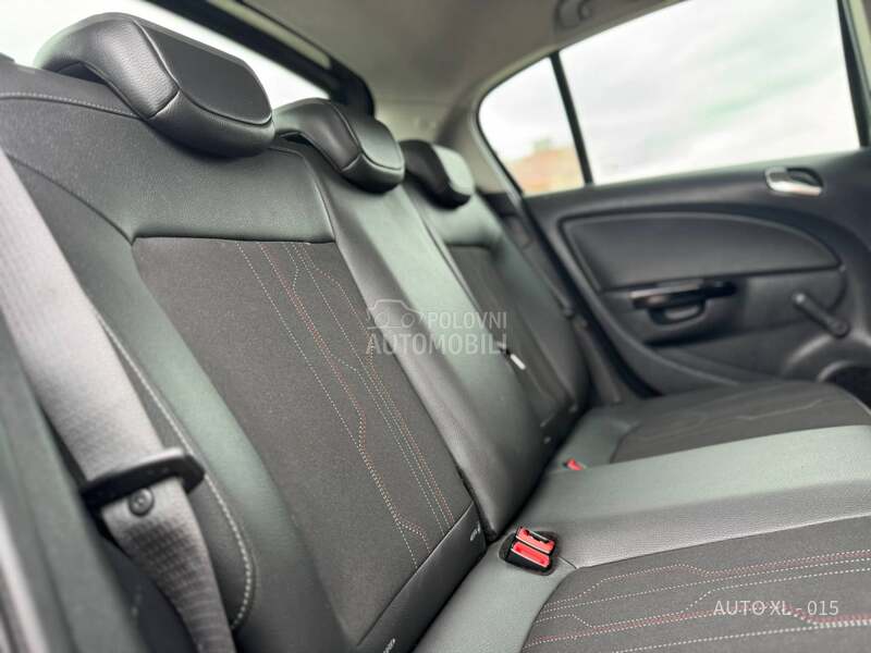 Opel Corsa D 1.2 B // COSMO