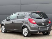 Opel Corsa D 1.2 B // COSMO