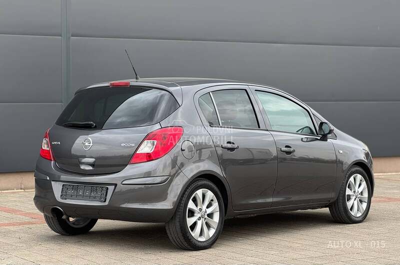 Opel Corsa D 1.2 B // COSMO