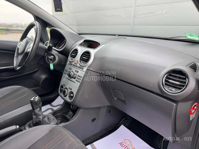 Opel Corsa D 1.2 B // COSMO