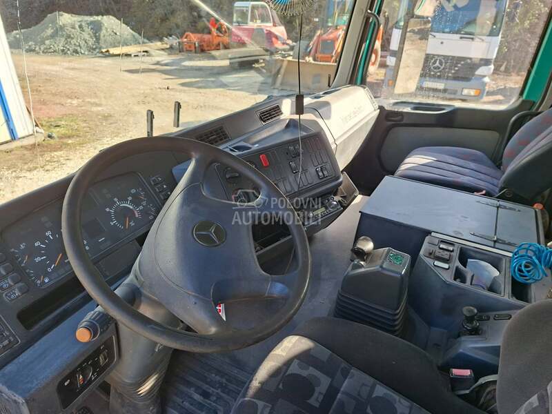 Mercedes Benz Aktros