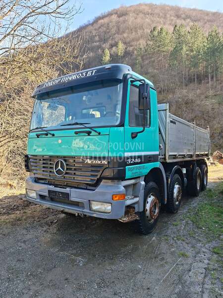 Mercedes Benz Aktros