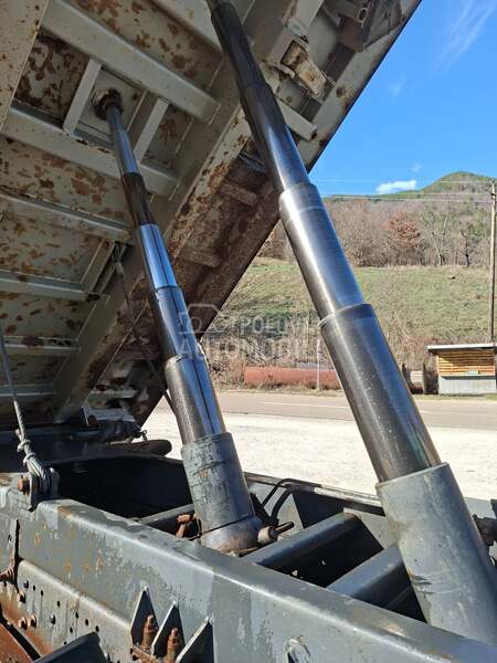 Mercedes Benz Aktros