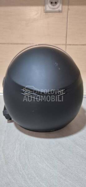 Jet kaciga sa komunikatorom