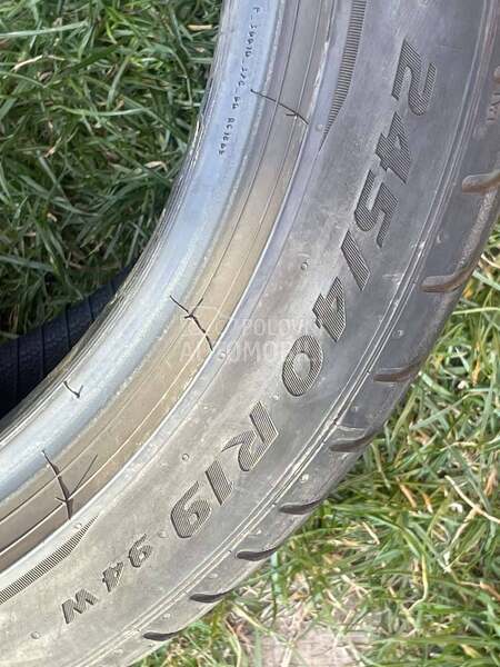 Pirelli 245/40 R19 Letnja