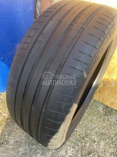 Pirelli 245/40 R19 Letnja