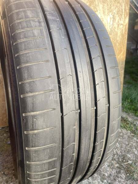 Pirelli 245/40 R19 Letnja