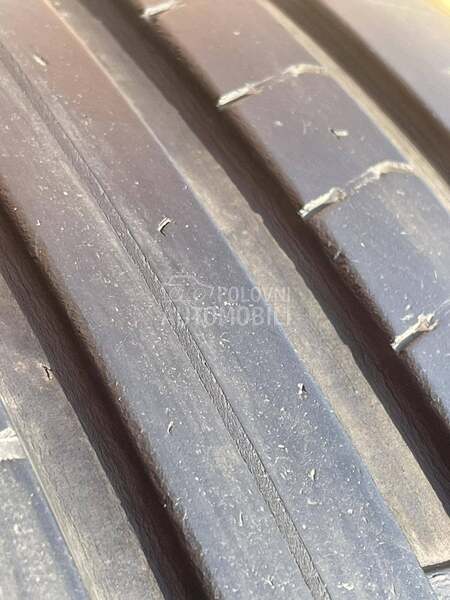 Pirelli 245/40 R19 Letnja