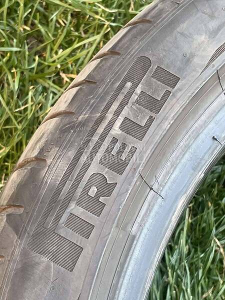 Pirelli 245/40 R19 Letnja