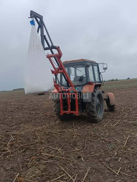 IMT Utovarivac za rolo bale