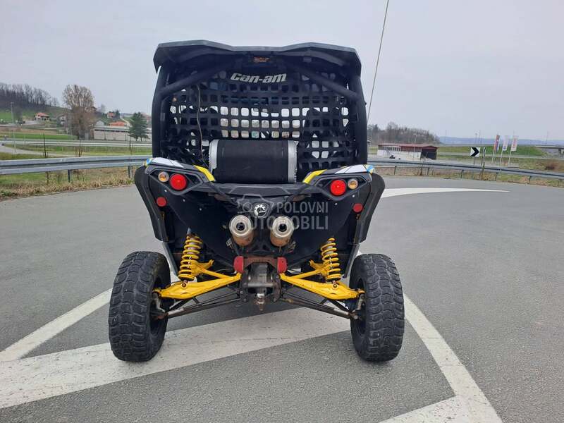 Can-Am Maverik 1000R