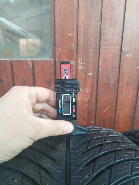 Michelin 215/55 R18 Zimska