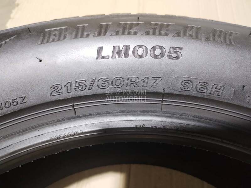 Bridgestone 215/60 R17 Zimska