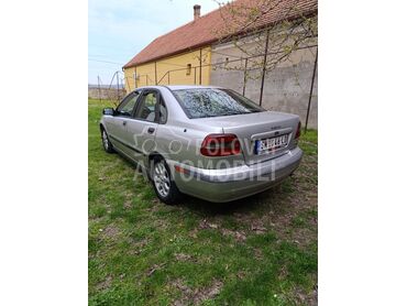 Volvo S40 