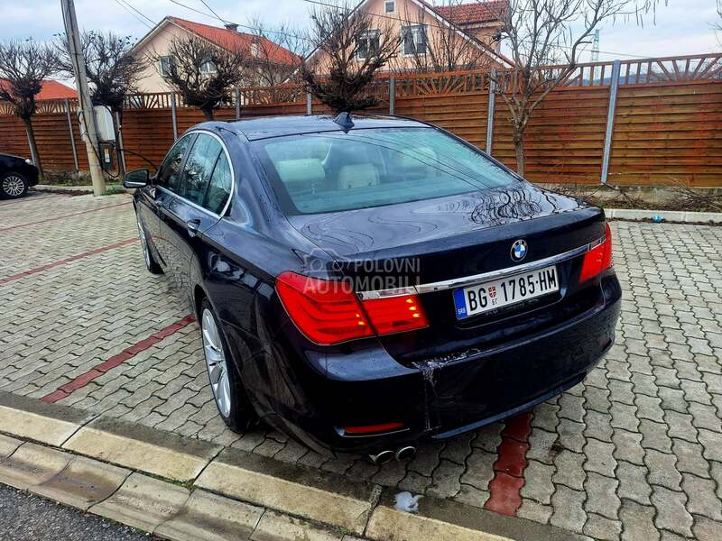BMW 730 