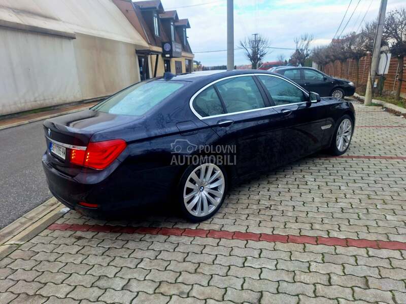 BMW 730 