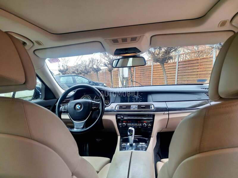 BMW 730 