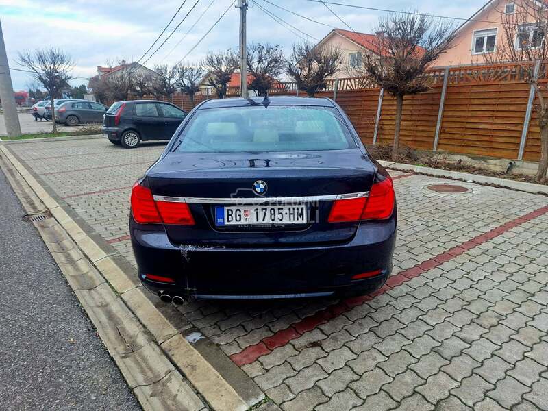 BMW 730 