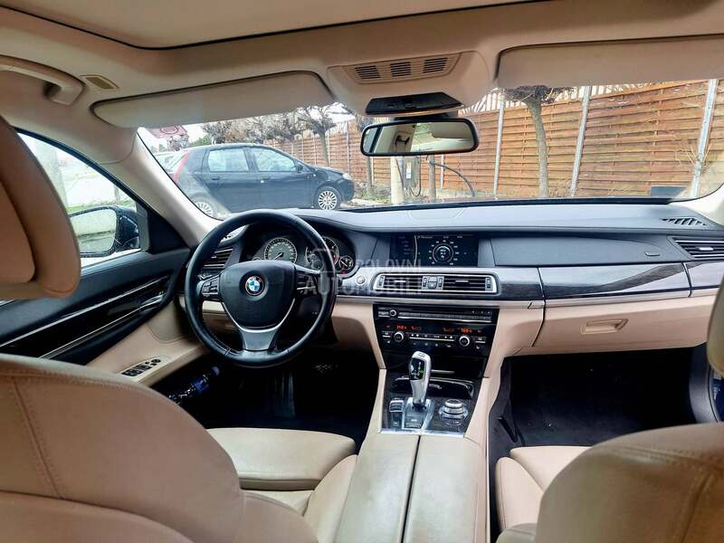 BMW 730 