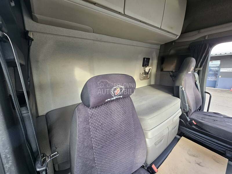 Scania R450 4 jastuka