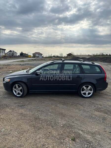 Volvo V50 