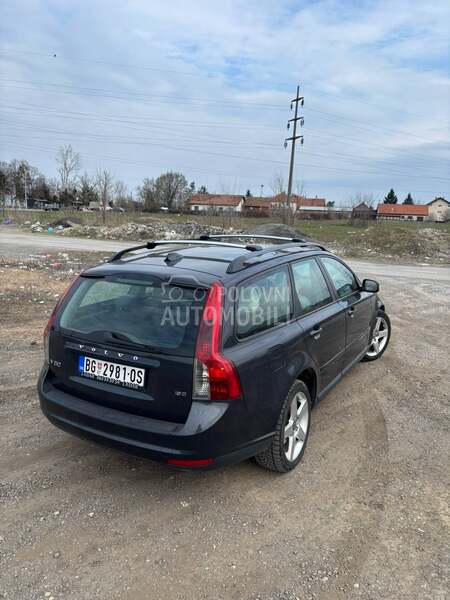 Volvo V50 