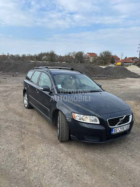 Volvo V50 