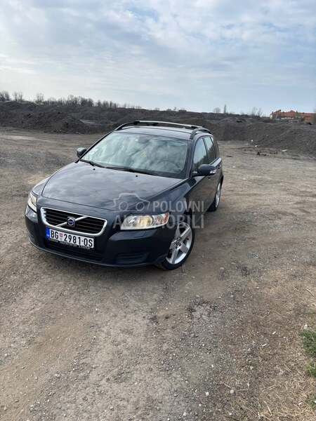 Volvo V50 