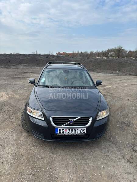 Volvo V50 