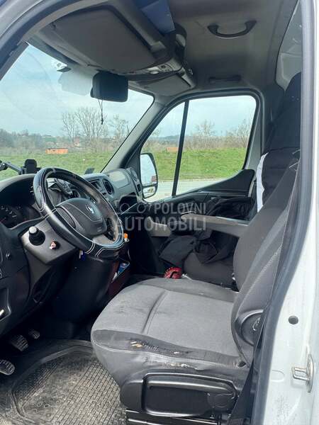 Renault Master 2.3