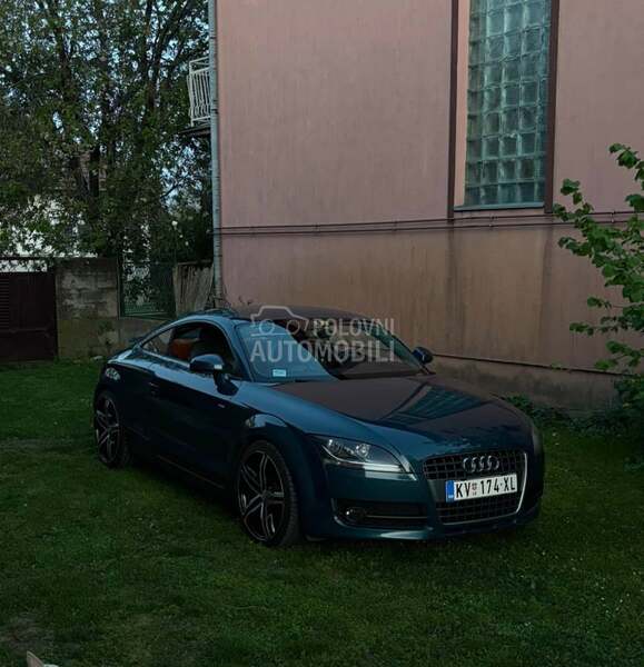 Audi TT 